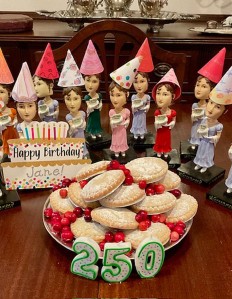 Mince Pies, by Julie Arnold